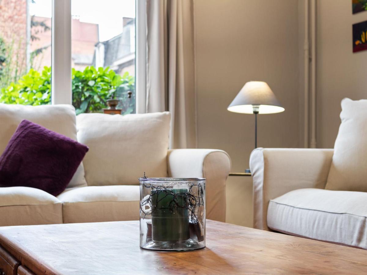 Stylish Apartment In Dinant Near The Maas Exterior photo
