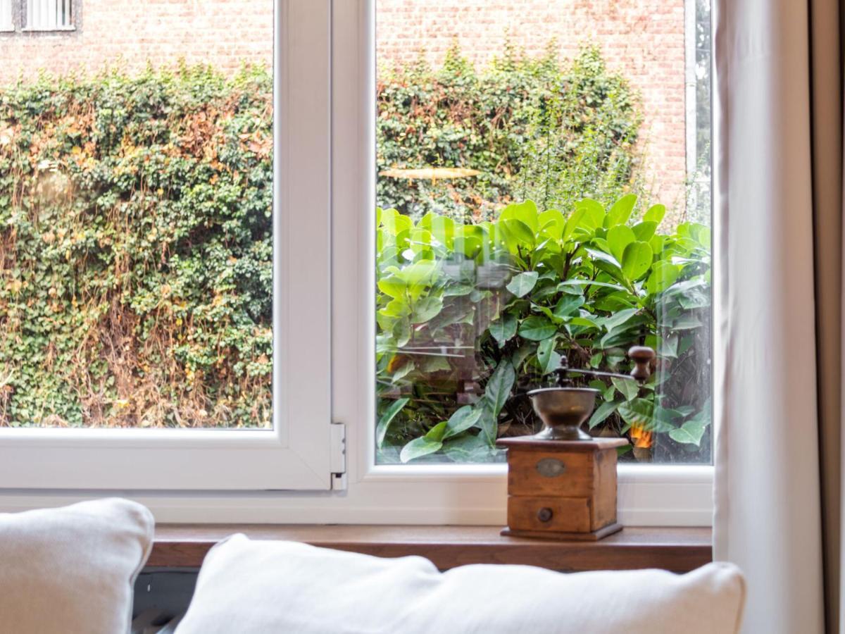 Stylish Apartment In Dinant Near The Maas Exterior photo