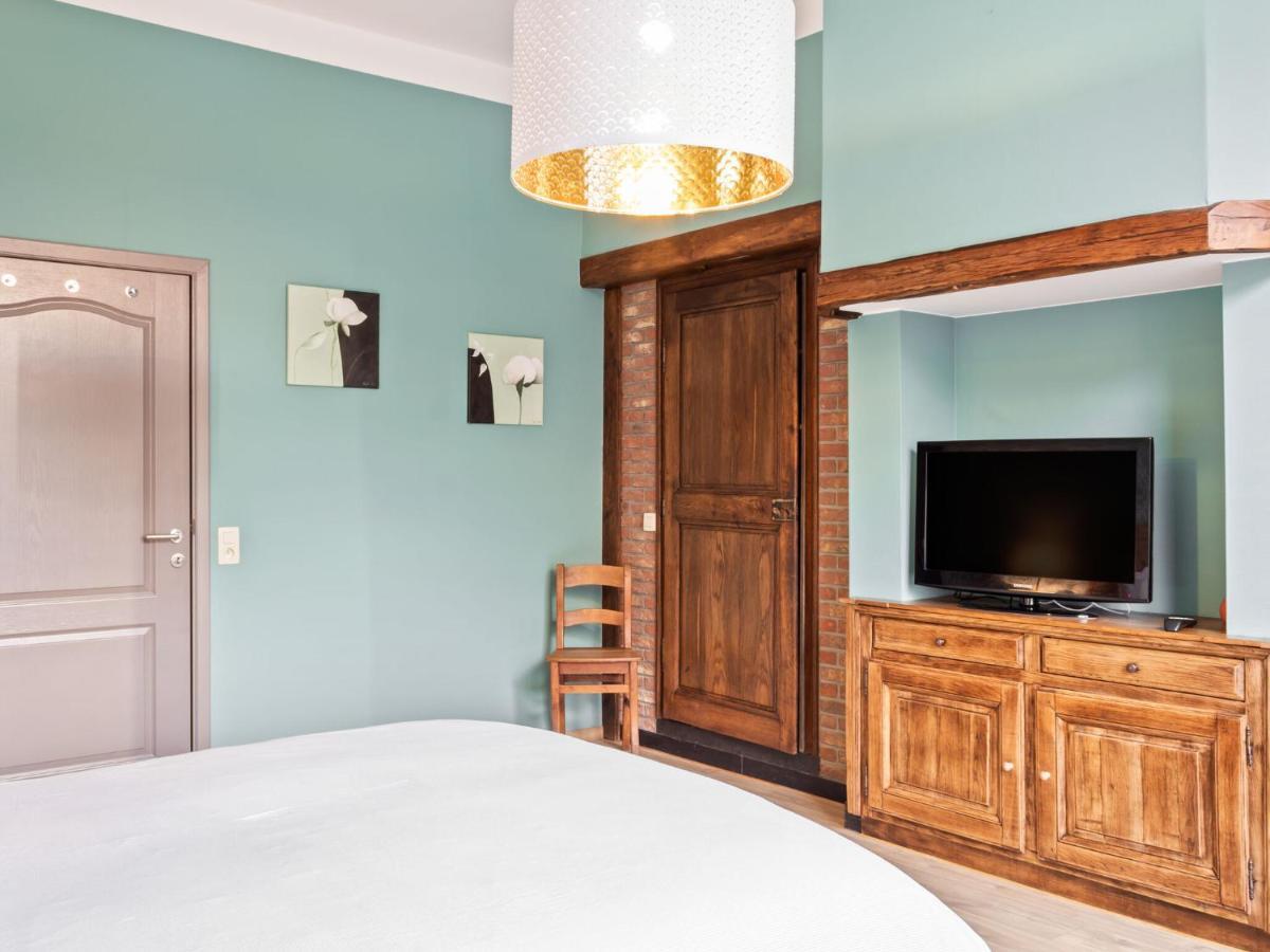 Stylish Apartment In Dinant Near The Maas Exterior photo