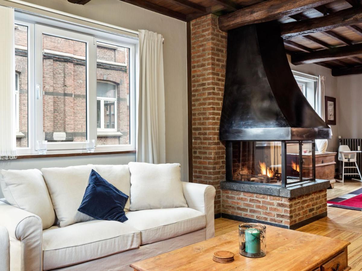 Stylish Apartment In Dinant Near The Maas Exterior photo